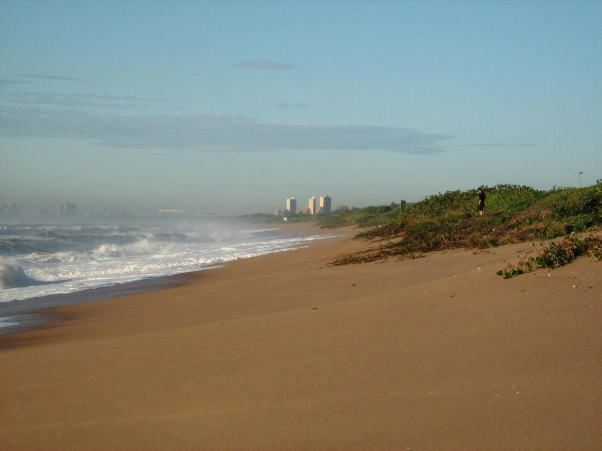 Glenashley Beach Accommodation - B&B And Backpackers Durban Buitenkant foto