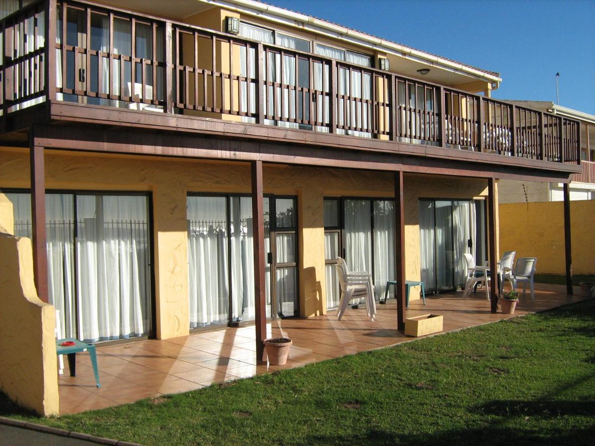 Glenashley Beach Accommodation - B&B And Backpackers Durban Buitenkant foto