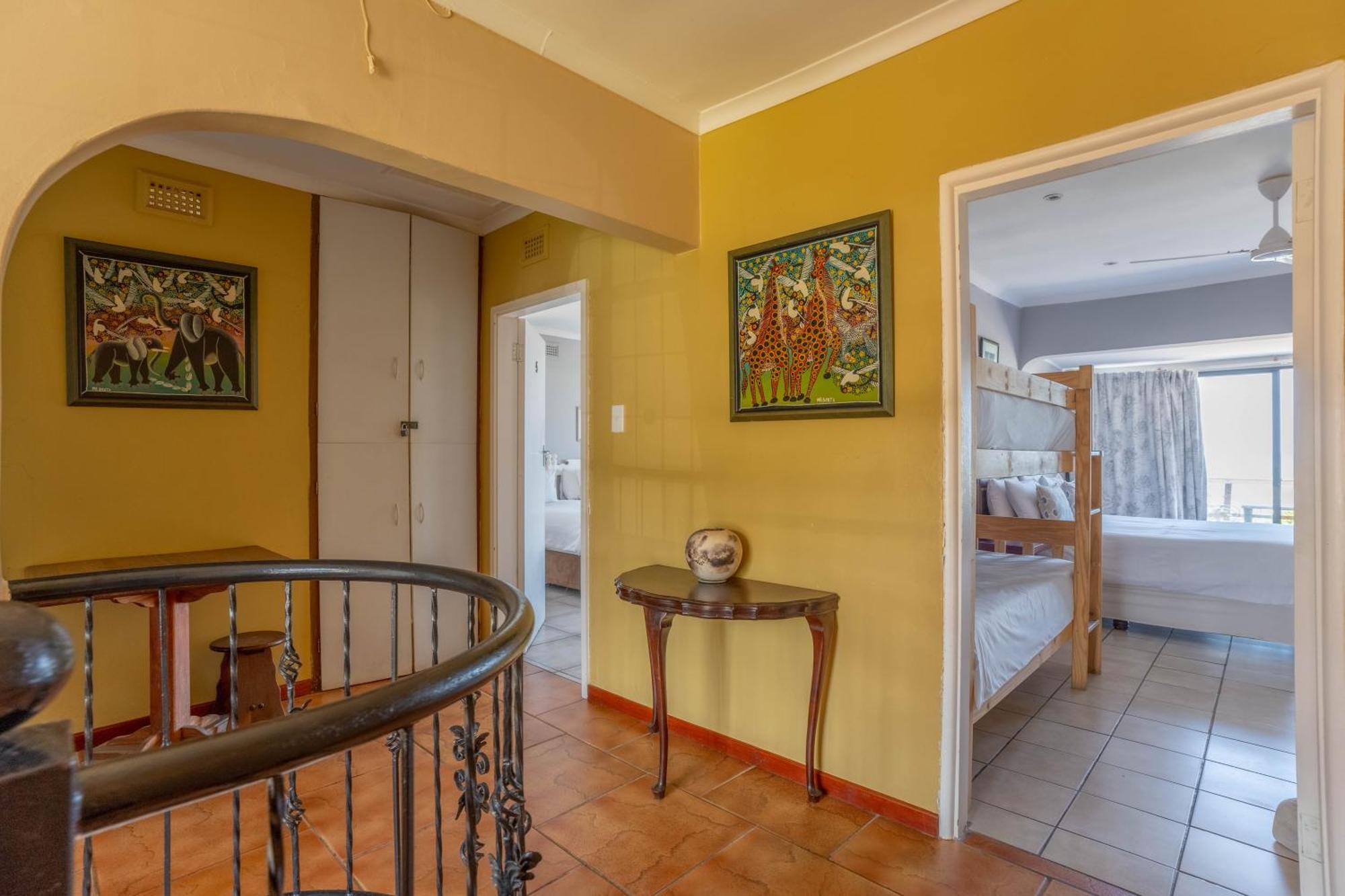 Glenashley Beach Accommodation - B&B And Backpackers Durban Buitenkant foto