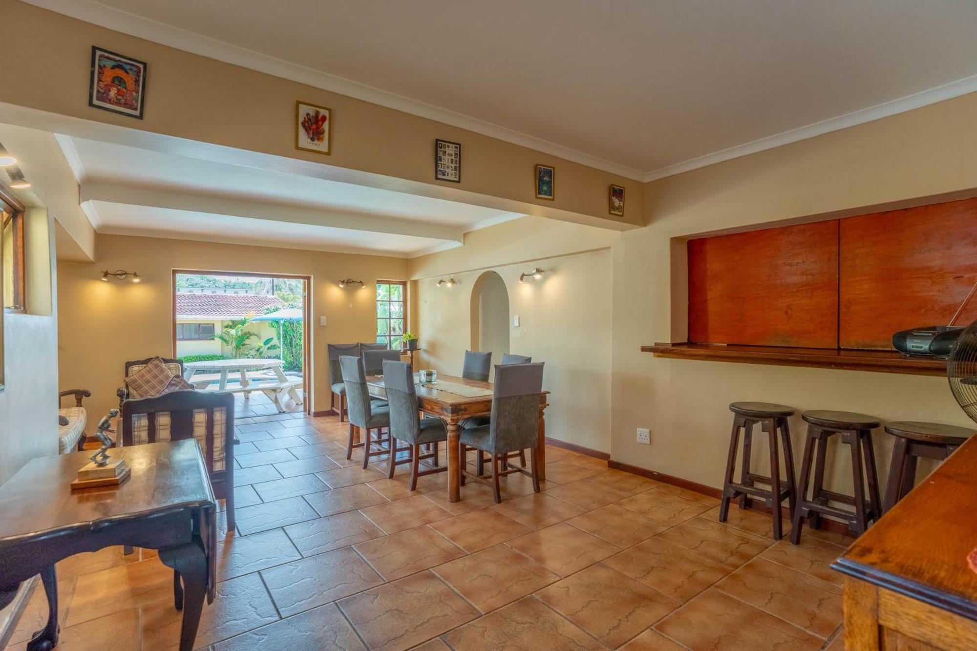 Glenashley Beach Accommodation - B&B And Backpackers Durban Buitenkant foto