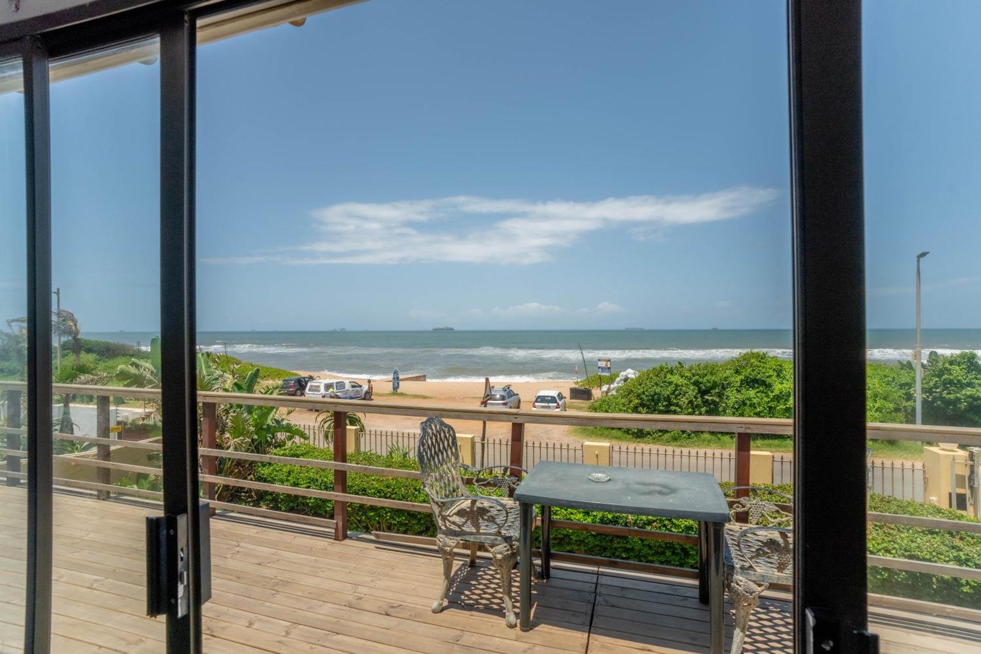 Glenashley Beach Accommodation - B&B And Backpackers Durban Buitenkant foto