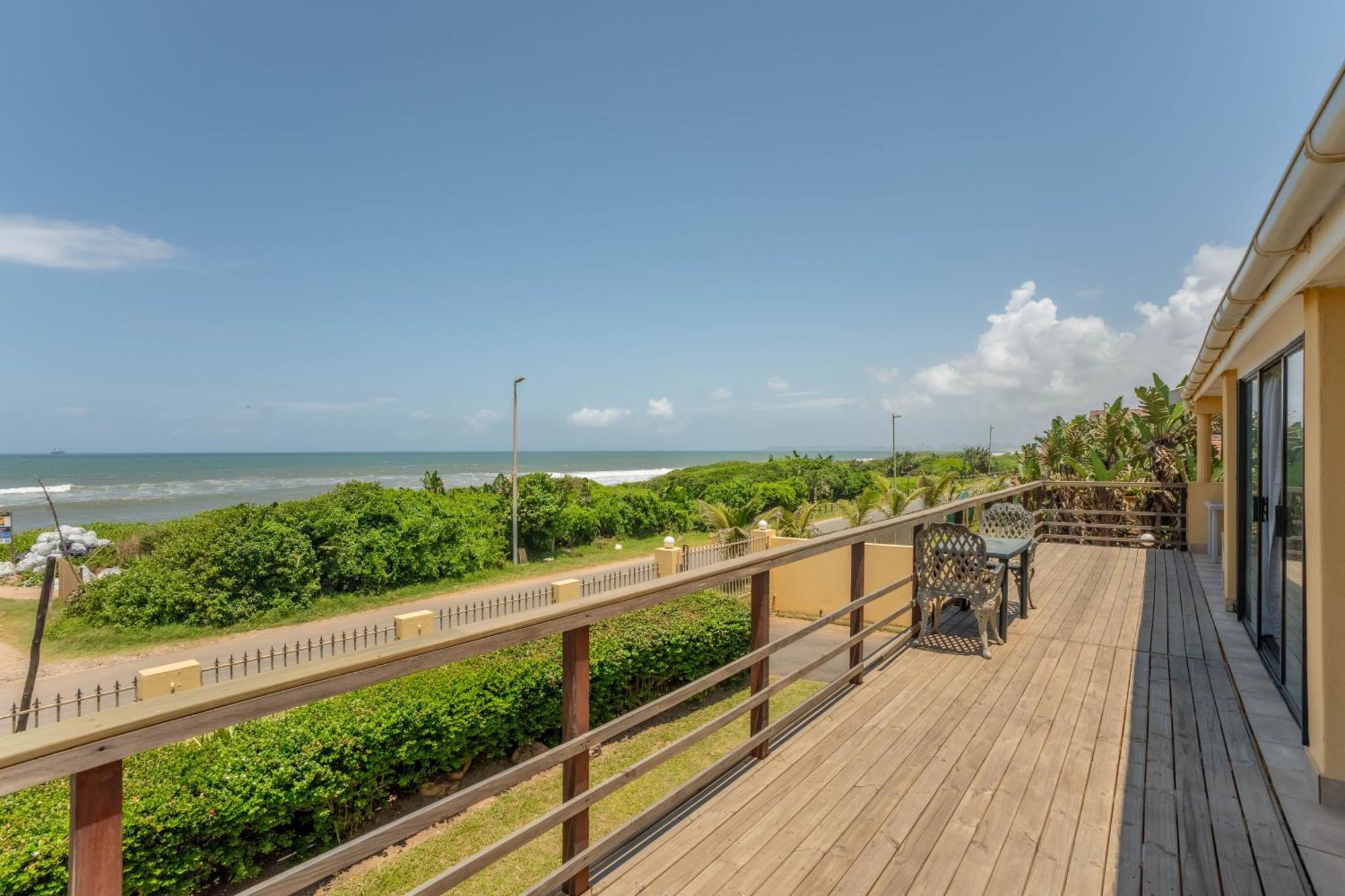 Glenashley Beach Accommodation - B&B And Backpackers Durban Buitenkant foto